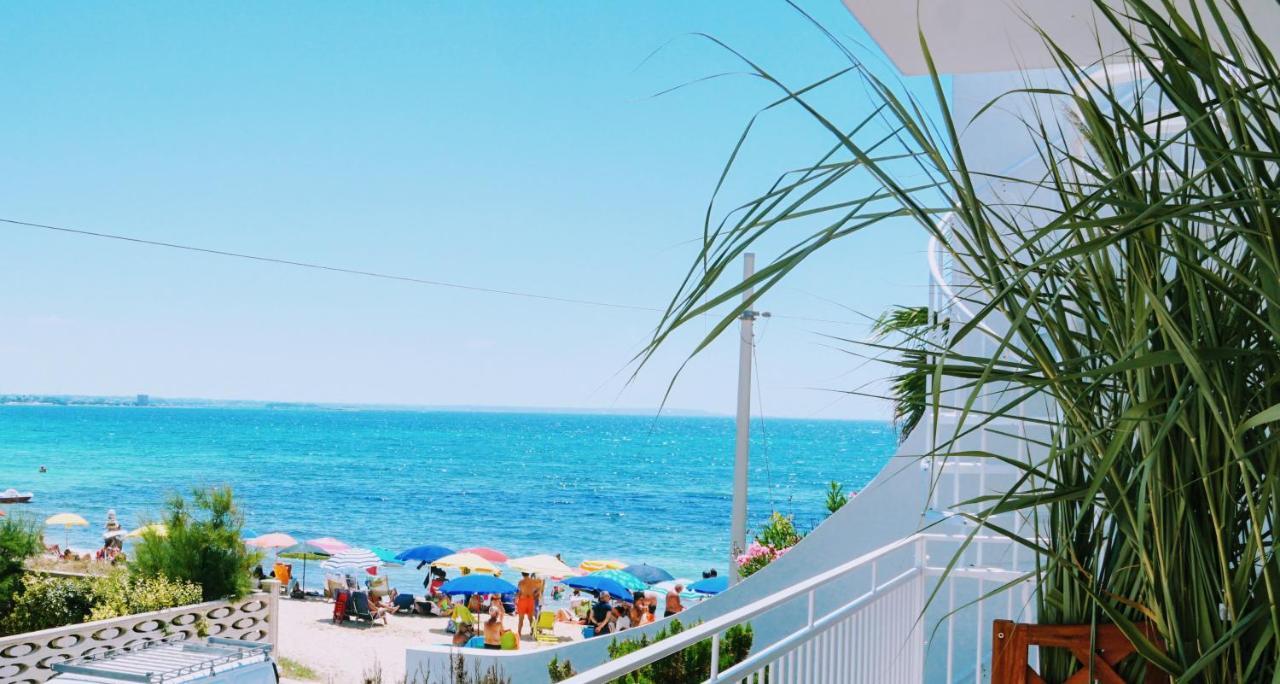 Porto Cesareo Appartamento Panoramico Fronte Mare Con Parcheggio Coperto Торре-Лапилло Экстерьер фото