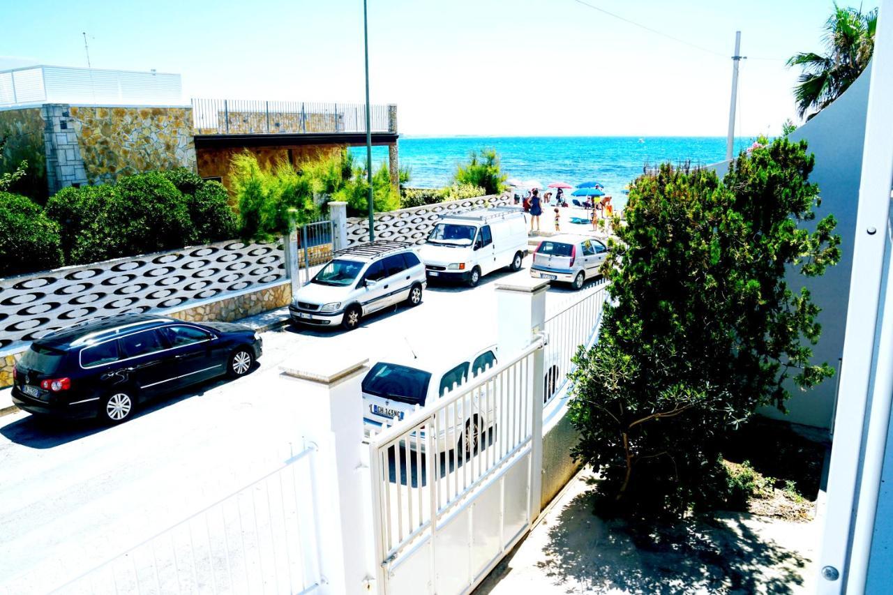 Вилла Torre Lapillo Fronte Mare In Centro Con Parcheggio Coperto Экстерьер фото