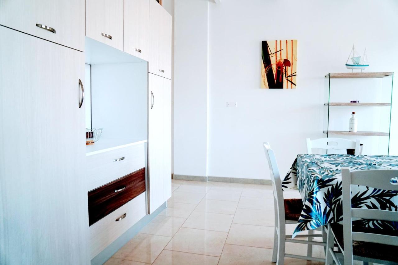 Вилла Torre Lapillo Fronte Mare In Centro Con Parcheggio Coperto Экстерьер фото
