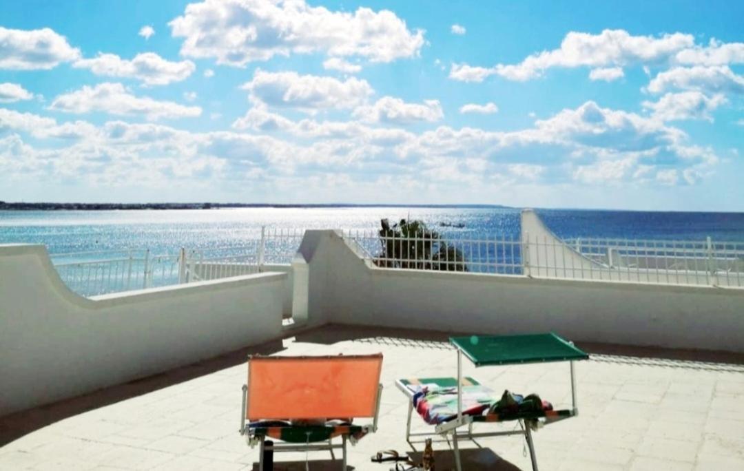 Вилла Torre Lapillo Fronte Mare In Centro Con Parcheggio Coperto Экстерьер фото