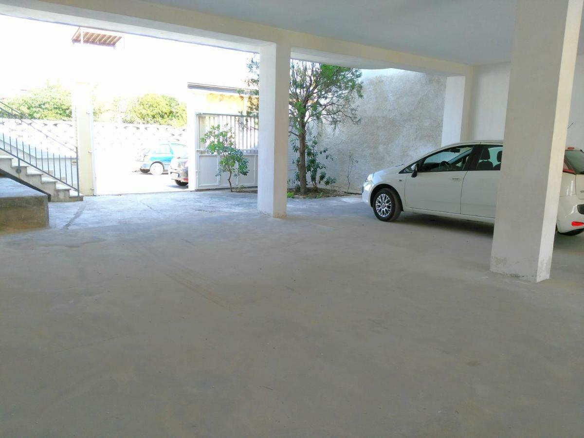Porto Cesareo Appartamento Panoramico Fronte Mare Con Parcheggio Coperto Торре-Лапилло Экстерьер фото